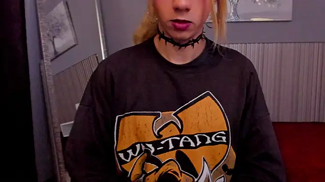 Snapshot of vicky_fant4sy chatting on March 2026 01:47:01 PM vicky fant4sy online show from March 2026 01:47:01 PM