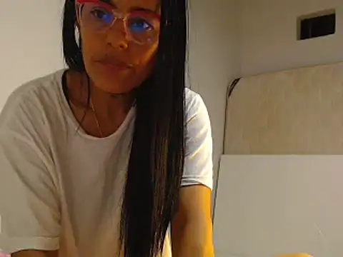 Snapshot of Elizabeth_manzon chatting on May 2026 11:55:02 PM Elizabeth manzon online show from May 2026 11:55:02 PM
