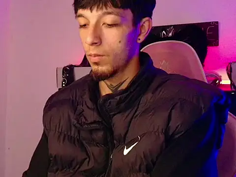 dark rosse online show from February 2026 03:25:02 AM