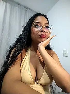 KATALINA SANTANA  online show from April 2026 12:20:02 AM