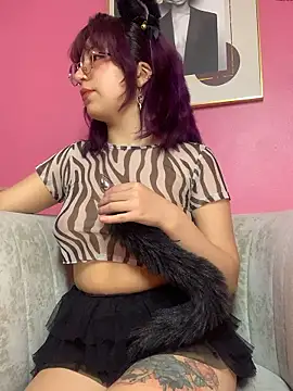 Snapshot of SweetMilly chatting on January 2026 08:33:01 PM SweetMilly online show from January 2026 08:33:01 PM