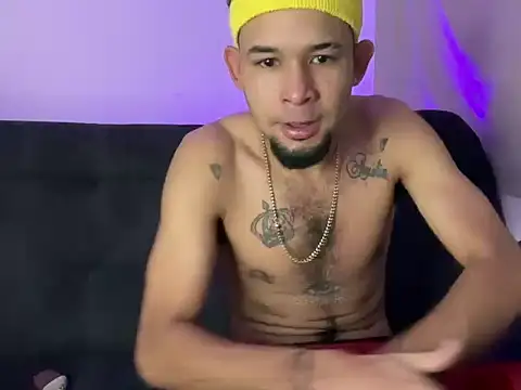 Snapshot of enyel_100 chatting on February 2026 10:07:02 AM enyel 100 online show from February 2026 10:07:02 AM