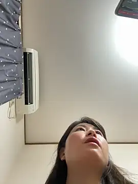 Snapshot of 69_yuna_69 chatting on February 2026 10:51:02 AM 69 yuna 69 online show from February 2026 10:51:02 AM