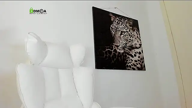 juliiaroberts online show from July 2026 12:51:01 AM