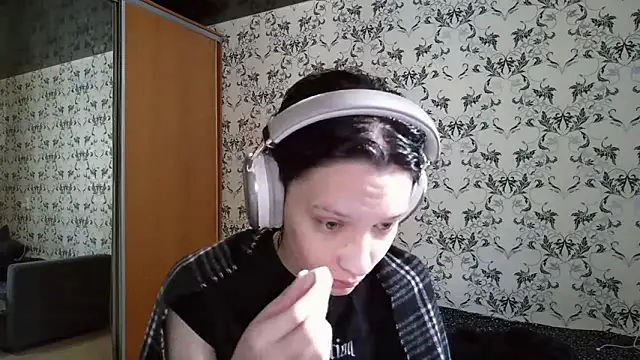 LxayBloom online show from March 2026 06:30:01 AM