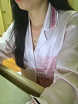 Snapshot of moon_baby99 chatting on February 2026 08:09:01 AM moon baby99 online show from February 2026 08:09:01 AM