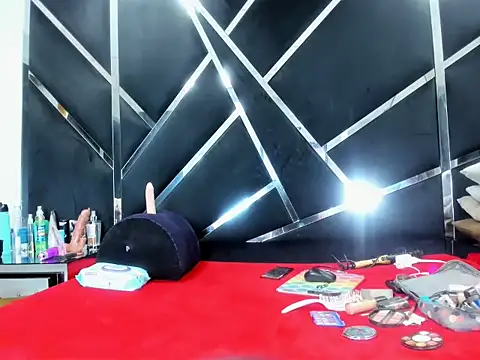 LauraScarlet online show from March 2026 04:25:01 AM