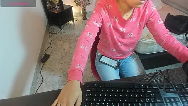 ZoeFox5 online show from February 2026 11:03:01 AM