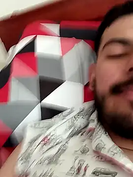 Snapshot of Mateotubbe chatting on January 2026 12:32:02 PM Mateotubbe online show from January 2026 12:32:02 PM