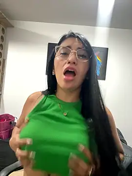 Snapshot of nataliia_queen_ chatting on January 2026 11:21:02 PM nataliia queen online show from January 2026 11:21:02 PM