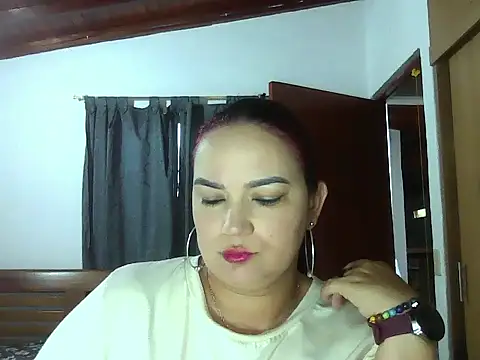 Roja tentacion online show from May 2026 09:00:02 PM
