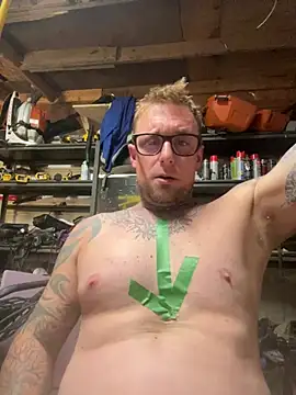 WIDBIGWHITECOCK online show from July 2026 05:38:01 AM