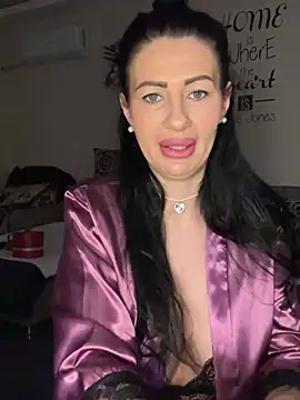 IRISWHITE17 online show from February 2026 06:26:01 AM