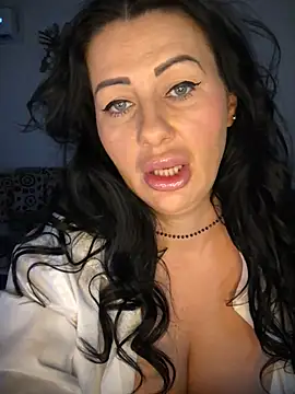IRISWHITE17 online show from June 2026 04:46:01 AM