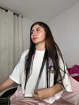 Snapshot of Stormi_th chatting on January 2026 04:18:02 AM Stormi th online show from January 2026 04:18:02 AM