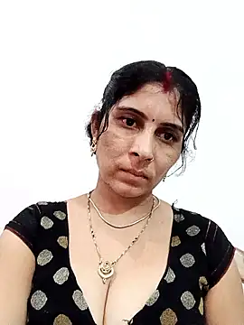 Snapshot of Hot_ree85 chatting on March 2026 06:13:01 PM Hot ree85 online show from March 2026 06:13:01 PM