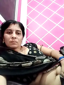 Snapshot of Hot_ree85 chatting on March 2026 02:56:01 PM Hot ree85 online show from March 2026 02:56:01 PM