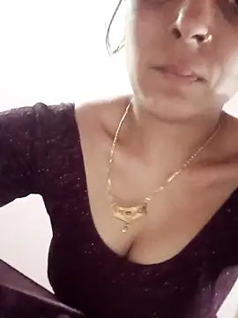Hot ree85 online show from May 2026 01:29:01 PM