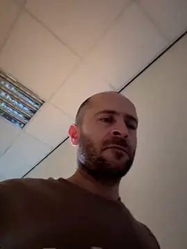 Majestik1 online show from March 2026 04:47:02 PM