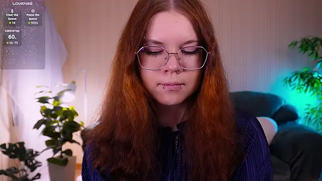 Snapshot of A_Lot_of_Bunny chatting on March 2026 07:20:02 AM A Lot of Bunny online show from March 2026 07:20:02 AM