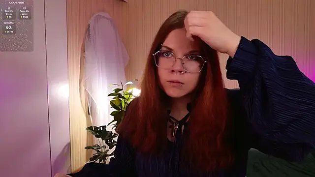 Snapshot of A_Lot_of_Bunny chatting on April 2026 09:15:01 AM A Lot of Bunny online show from April 2026 09:15:01 AM