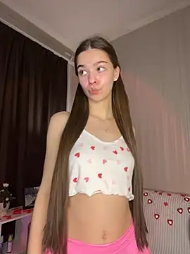 Snapshot of SkylineBliss chatting on February 2026 09:10:01 PM SkylineBliss online show from February 2026 09:10:01 PM