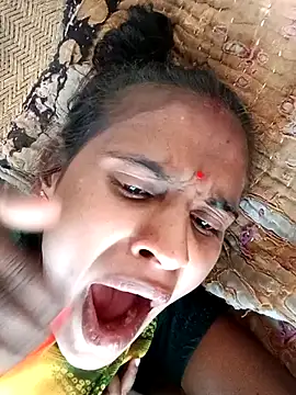 Snapshot of Jan_692 chatting on April 2026 04:31:01 AM Jan 692 online show from April 2026 04:31:01 AM