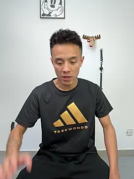 Snapshot of TOYOTA-01 chatting on February 2026 05:00:01 PM TOYOTA-01 online show from February 2026 05:00:01 PM