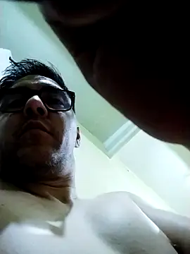 Snapshot of Erbst_Morni chatting on February 2026 11:04:02 AM Erbst Morni online show from February 2026 11:04:02 AM