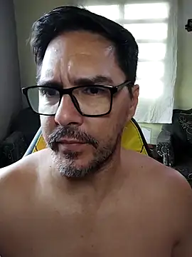 Snapshot of Erbst_Morni chatting on March 2026 01:29:02 PM Erbst Morni online show from March 2026 01:29:02 PM