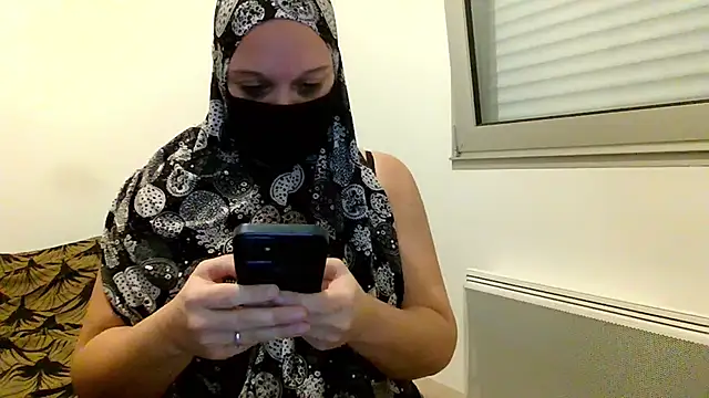 Snapshot of MuslimSexyHot chatting on January 2026 08:01:02 PM MuslimSexyHot online show from January 2026 08:01:02 PM