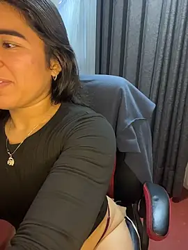 Minico25 online show from May 2026 10:48:01 PM