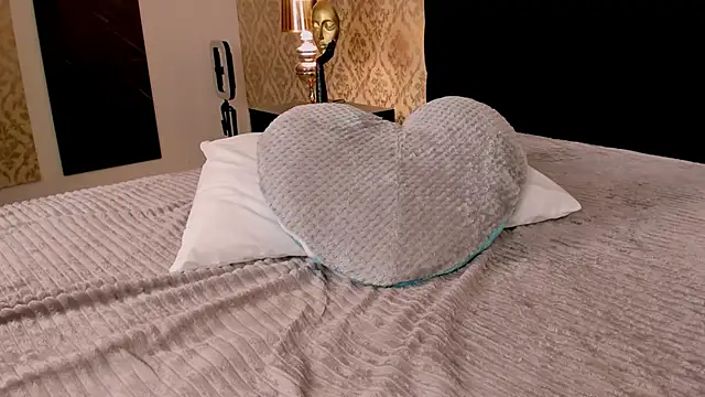 Snapshot of TanyaCastello chatting on February 2026 06:22:01 AM TanyaCastello online show from February 2026 06:22:01 AM