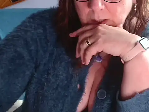 xmyriamx online show from April 2026 08:40:02 AM