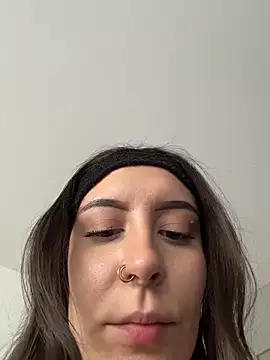 Snapshot of alesziarose_ chatting on January 2026 10:13:02 PM alesziarose online show from January 2026 10:13:02 PM