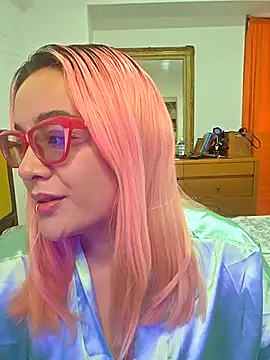 Snapshot of Nova-Satela chatting on February 2026 06:00:02 PM Nova-Satela online show from February 2026 06:00:02 PM