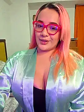 Snapshot of Nova-Satela chatting on February 2026 06:01:02 PM Nova-Satela online show from February 2026 06:01:02 PM