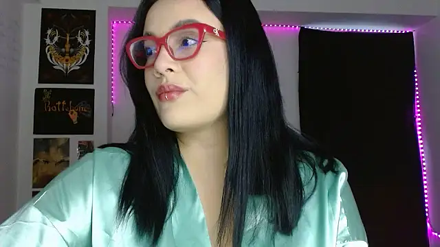 Snapshot of Nova-Satela chatting on March 2026 06:15:02 PM Nova-Satela online show from March 2026 06:15:02 PM