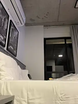 Snapshot of vinihfeh chatting on February 2026 11:14:01 PM vinihfeh online show from February 2026 11:14:01 PM