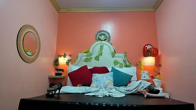 Dalila Najjar  online show from April 2026 08:57:02 PM