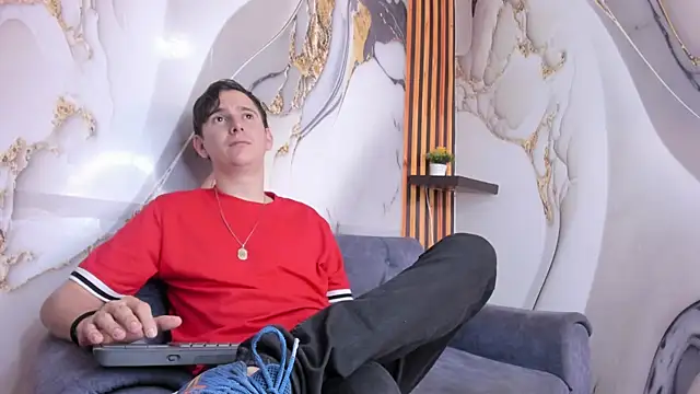 Snapshot of Ruby_and_Aaron chatting on February 2026 08:35:01 PM Ruby and Aaron online show from February 2026 08:35:01 PM