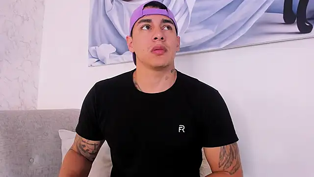 Snapshot of MassimoCo_ chatting on January 2026 10:53:01 AM MassimoCo online show from January 2026 10:53:01 AM