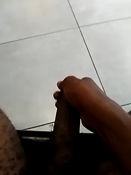 Snapshot of SkinnyDick26 chatting on February 2026 06:10:01 AM SkinnyDick26 online show from February 2026 06:10:01 AM