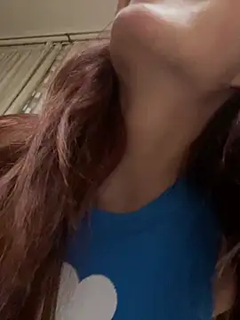 Lily Viola online show from May 2026 06:00:01 AM