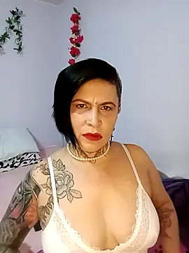 Casandramillf online show from May 2026 07:00:01 PM