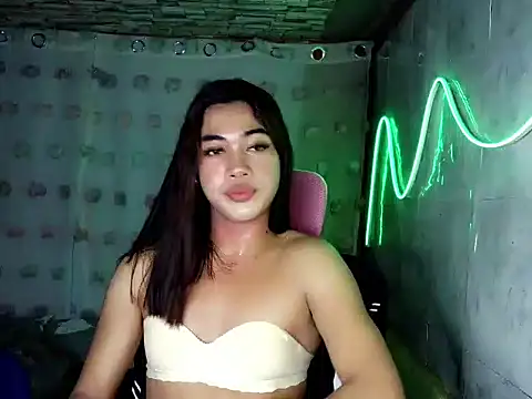 Snapshot of Margalona_ chatting on May 2026 11:48:02 AM Margalona online show from May 2026 11:48:02 AM
