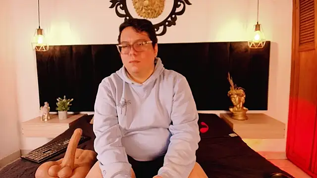 Snapshot of chubby16cm chatting on February 2026 09:24:01 PM chubby16cm online show from February 2026 09:24:01 PM