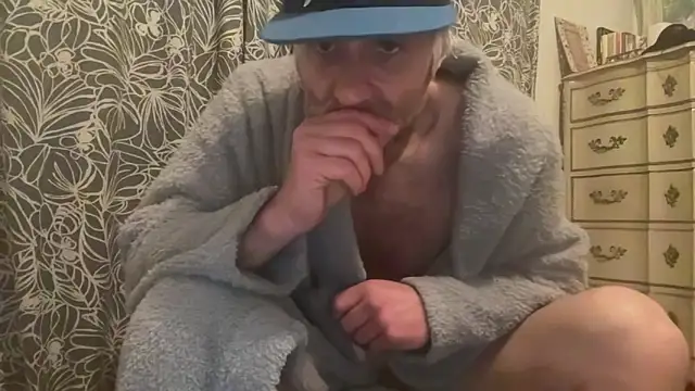 Snapshot of wolverinedream chatting on April 2026 03:04:02 AM wolverinedream online show from April 2026 03:04:02 AM
