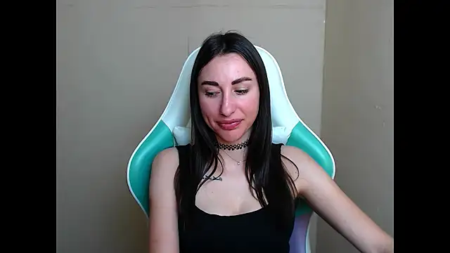 cammila horn online show from March 2026 12:01:01 PM