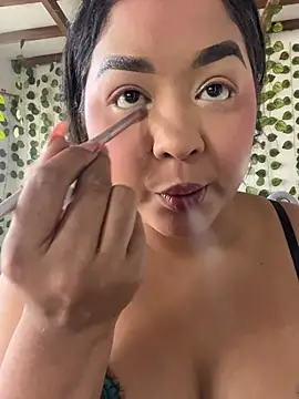 Snapshot of Isabella_Belmont chatting on February 2026 07:18:01 PM Isabella Belmont online show from February 2026 07:18:01 PM